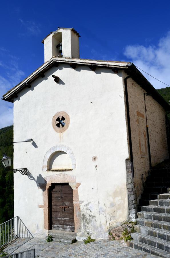 Appartamento Castello Di Cammoro Sellano Extérieur photo