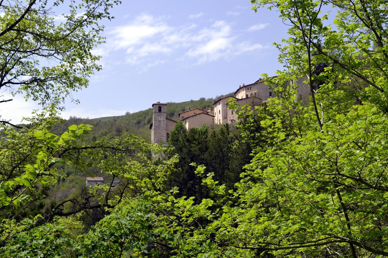 Appartamento Castello Di Cammoro Sellano Extérieur photo