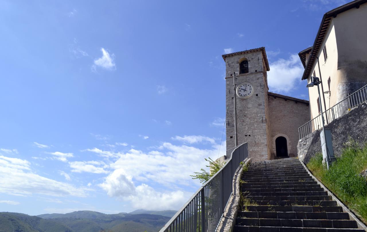 Appartamento Castello Di Cammoro Sellano Extérieur photo